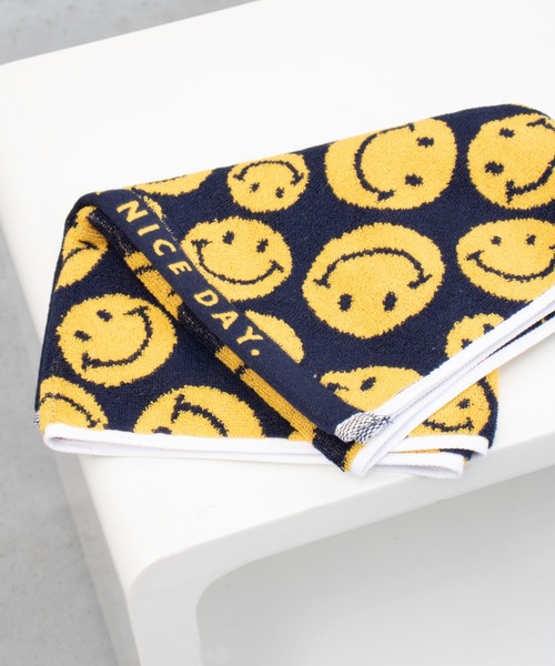 SiNCERE(シンシア)の「〈TPOOL/トゥプール〉FACE TOWEL SMILE FACE/今治フェイスタオル(タオル・レディース・グレー/ネイビー/ホワイト・ONE SIZE)」の3枚目の写真