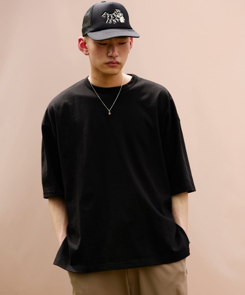 rehacer（レアセル）の「rehacer : Slit Flower  CS / スリットフラワーカットソー（Tシャツ/カットソー・メンズ・ホワイト/ブラック・SMALL/MEDIUM/LARGE/X-LARGE）」の3枚目の写真