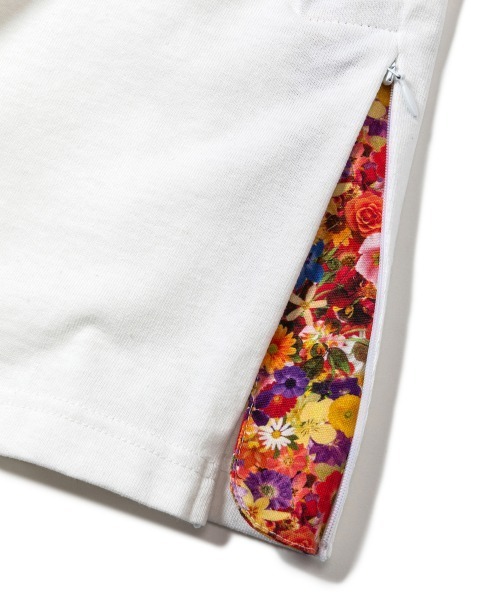 rehacer（レアセル）の「rehacer : Slit Flower  CS / スリットフラワーカットソー（Tシャツ/カットソー・メンズ・ホワイト/ブラック・SMALL/MEDIUM/LARGE/X-LARGE）」の7枚目の写真