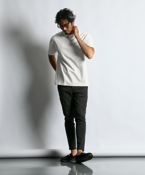 The DUFFER of ST.GEORGE（ザダファーオブセントジョージ）の「8oz HEAVY WEIGHT BASIC SIZE HENLEY TEE：8オンス ヘビーウェイト ベーシックサイズ ヘンリーネックTシャツ（Tシャツ/カットソー・メンズ・ブルーグレー/グレイッシュベージュ/スミクロ/オフホワイト・X-LARGE/LARGE/MEDIUM/SMALL/XX-LARGE）」の6枚目の写真