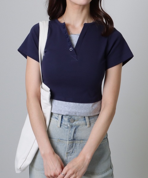 Lace Ladies(レースレディース)の「ヘンリー Vネック フェイクレイヤード バイカラー トップス(Tシャツ/カットソー・レディース・アイボリー/グレー/ネイビー/ピンク・M/XL)」の17枚目の写真