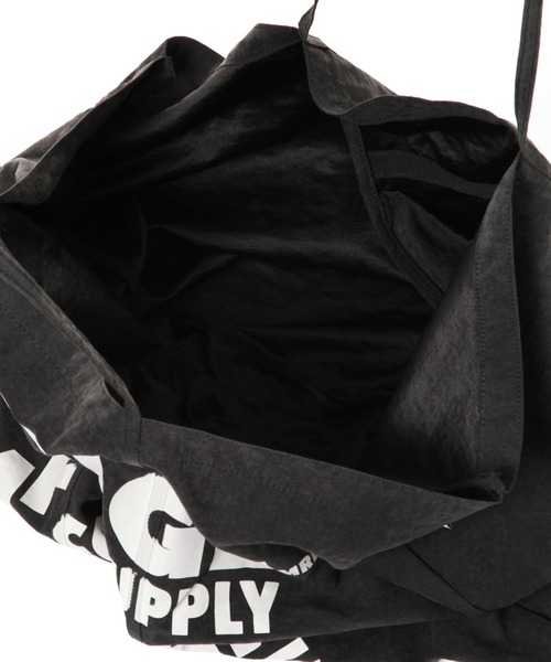 niko and...（ニコアンド）の「オリジナルビッグプリントトートバッグ（トートバッグ・レディース・イエロー/チャコール/ブルー・0）」の11枚目の写真