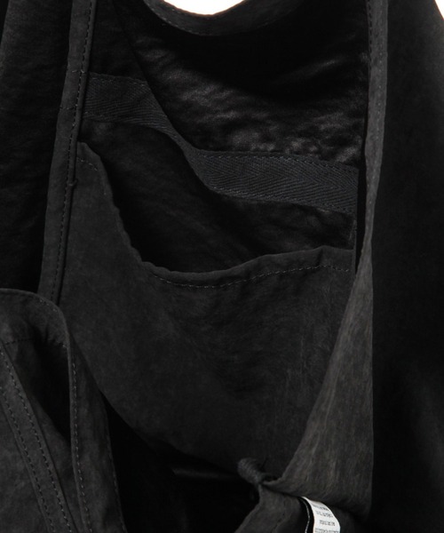 niko and...（ニコアンド）の「オリジナルビッグプリントトートバッグ（トートバッグ・レディース・イエロー/チャコール/ブルー・0）」の12枚目の写真