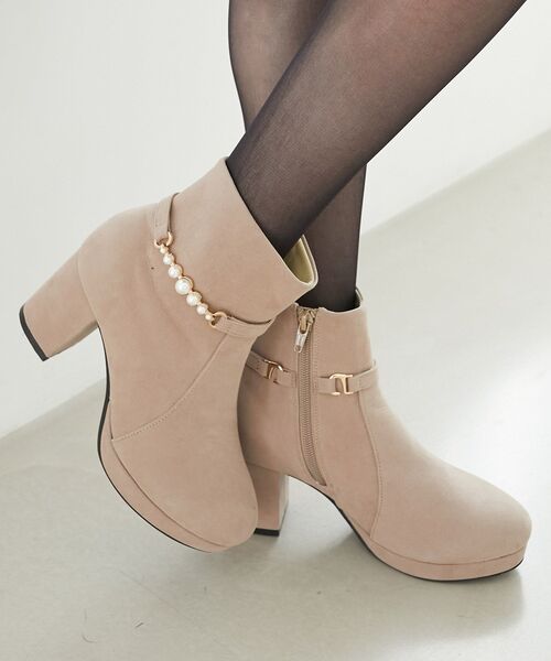 MAJESTIC LEGON（マジェスティックレゴン）の「取り外しできるパールブーツ（ブーツ・レディース・ブラック/グレイッシュベージュ/チャコールグレー・X-LARGE/MEDIUM/SMALL/LARGE）」の20枚目の写真