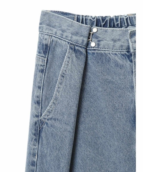 earth music&ecology（アースミュージックアンドエコロジー）の「タックホックデニムパンツ（デニムパンツ・レディース・ブラック/ライトインディゴブルー/ライトグレー・S/M）」の13枚目の写真