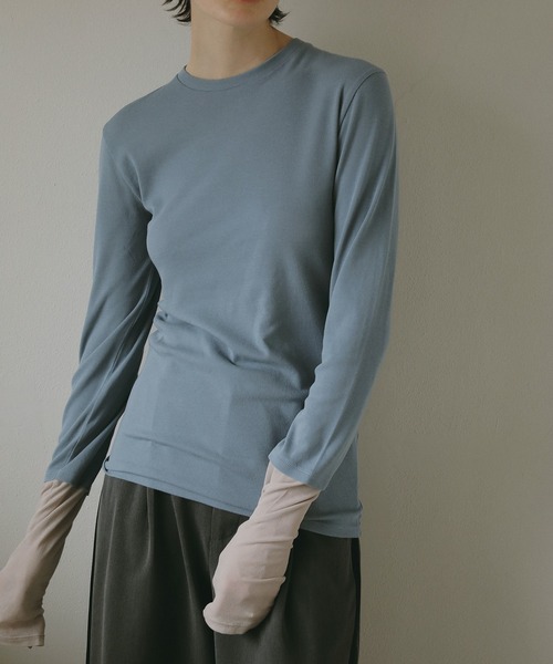 MANOF(マノフ)の「LAYERED SLEEVE CUT TOPS(Tシャツ/カットソー・レディース・ブルー/ブラック/アイボリー・FREE)」の22枚目の写真