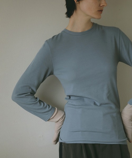MANOF(マノフ)の「LAYERED SLEEVE CUT TOPS(Tシャツ/カットソー・レディース・ブルー/ブラック/アイボリー・FREE)」の21枚目の写真