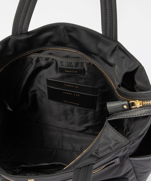 ANYA HINDMARCH(アニヤハインドマーチ)の「ANYA HINDMARCH Recycled Nylon with PU in Black アニヤハインドマーチ コミューター トート(トートバッグ・レディース・ブラック・FREE)」の13枚目の写真