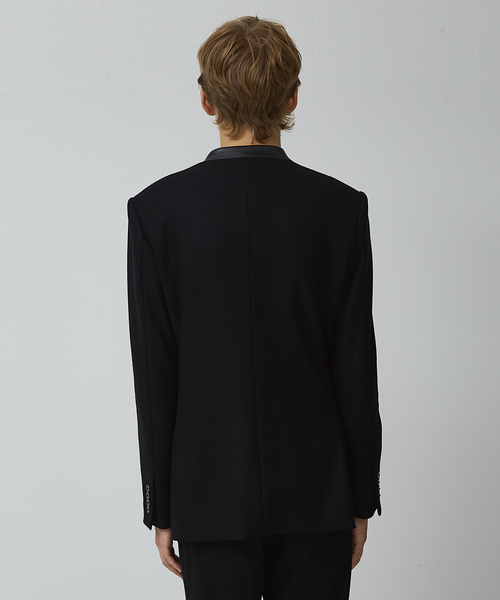 5351 POUR LES HOMMES(ゴーサンゴーイチプールオム)の「【Director's Line】セットアップ対応 ノーカラー セミダブル ジャケット(ノーカラージャケット・メンズ・ブラック・44/46/48/50)」の5枚目の写真