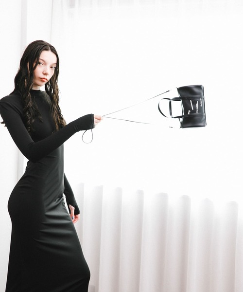 RODE SKO(ロデスコ)の「Pas De DANSE Letter Boston mini(ボストンバッグ・レディース・ブラック/オフホワイト・-)」の22枚目の写真