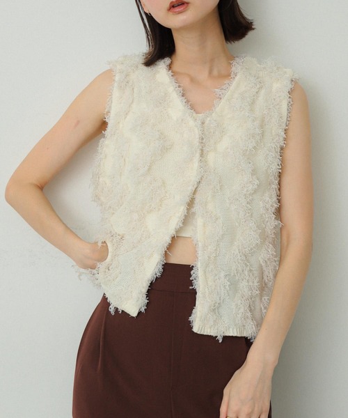 SENSE OF PLACE by URBAN RESEARCH(センスオブプレイスバイアーバンリサーチ)の「テープヤーンフリンジベスト(ベスト・レディース・ブラック/アイボリー・ONE)」の1枚目の写真