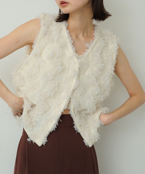 SENSE OF PLACE by URBAN RESEARCH(センスオブプレイスバイアーバンリサーチ)の「テープヤーンフリンジベスト(ベスト・レディース・ブラック/アイボリー・ONE)」の4枚目の写真