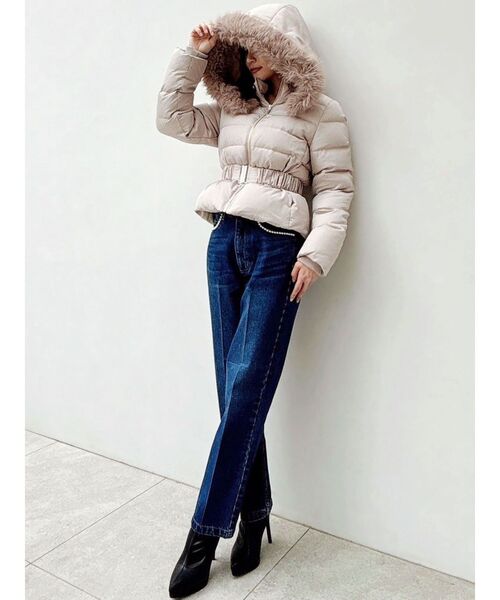 RESEXXY(リゼクシー)の「ショートダウンジャケット(ダウンジャケット/コート・レディース・ブラック/ベージュ/ホワイト・FREE)」の4枚目の写真