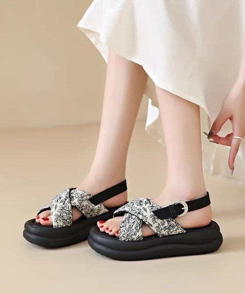 Miniministore(ミニミニストア)の「厚底サンダル クロスベルトサンダル 美脚(サンダル・レディース・ブラック/アイボリー・22.5cm/23.0cm/23.5cm/24.0cm/24.5cm/25.0cm)」の11枚目の写真
