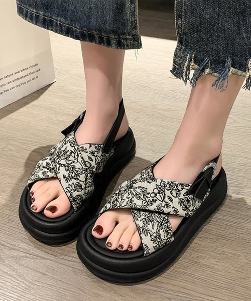 Miniministore(ミニミニストア)の「厚底サンダル クロスベルトサンダル 美脚(サンダル・レディース・ブラック/アイボリー・22.5cm/23.0cm/23.5cm/24.0cm/24.5cm/25.0cm)」の18枚目の写真