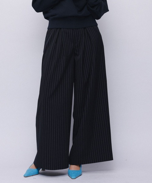 YOOU(ユー)の「ストライプワイドスラックス/縦ラインデザイン × ワイドシルエット(スラックス・レディース・ネイビー/グレー・S/M)」の17枚目の写真
