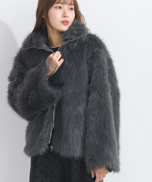 PICCIN(ピッチン)の「【WEB限定】フェイクファージャケット(その他アウター・レディース・グレイッシュベージュ/チャコールグレー・M)」の3枚目の写真