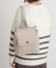 ◆合成皮革中仕切りリュック