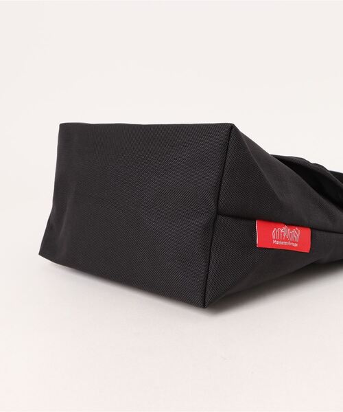 Manhattan Portage（マンハッタンポーテージ）の「Nylon Messenger Bag Back Pocket W/ Divider Magnet（メッセンジャーバッグ・メンズ・ブラック・X-SMALL）」の22枚目の写真