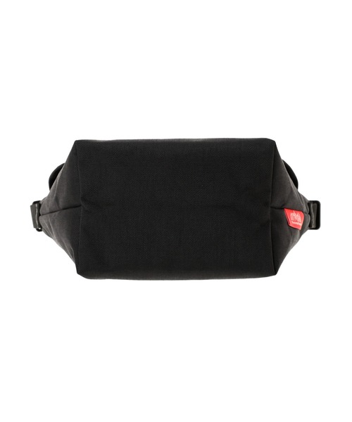 Manhattan Portage（マンハッタンポーテージ）の「Nylon Messenger Bag Back Pocket W/ Divider Magnet（メッセンジャーバッグ・メンズ・ブラック・X-SMALL）」の6枚目の写真