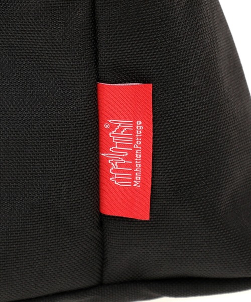 Manhattan Portage（マンハッタンポーテージ）の「Nylon Messenger Bag Back Pocket W/ Divider Magnet（メッセンジャーバッグ・メンズ・ブラック・X-SMALL）」の13枚目の写真