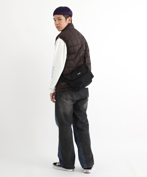 Manhattan Portage（マンハッタンポーテージ）の「Nylon Messenger Bag Back Pocket W/ Divider Magnet（メッセンジャーバッグ・メンズ・ブラック・X-SMALL）」の19枚目の写真