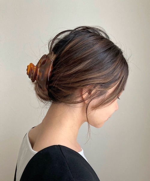 tone（トーン）の「【KuKuLu TOKYO】レースシルエット バンスクリップ（バレッタ/ヘアクリップ・レディース・アイボリー/シルバー/ブラウン・FREE）」の3枚目の写真