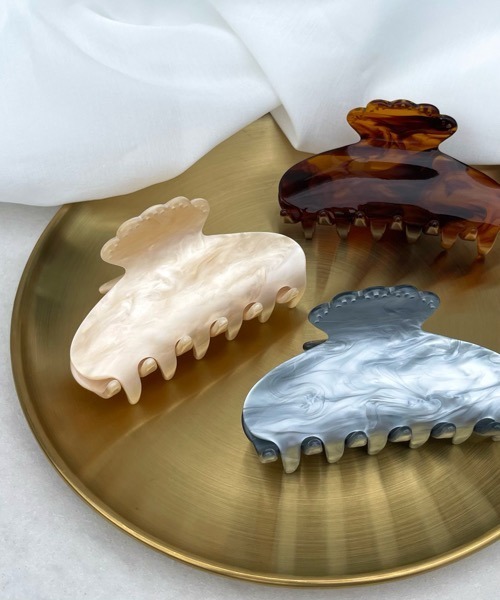 tone（トーン）の「【KuKuLu TOKYO】レースシルエット バンスクリップ（バレッタ/ヘアクリップ・レディース・アイボリー/シルバー/ブラウン・FREE）」の2枚目の写真