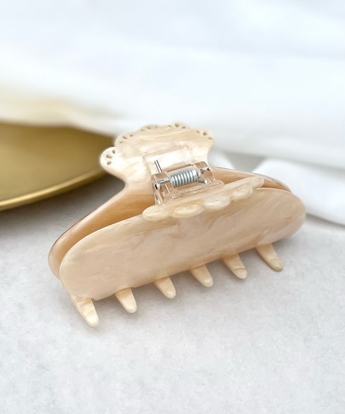 tone（トーン）の「【KuKuLu TOKYO】レースシルエット バンスクリップ（バレッタ/ヘアクリップ・レディース・アイボリー/シルバー/ブラウン・FREE）」の6枚目の写真