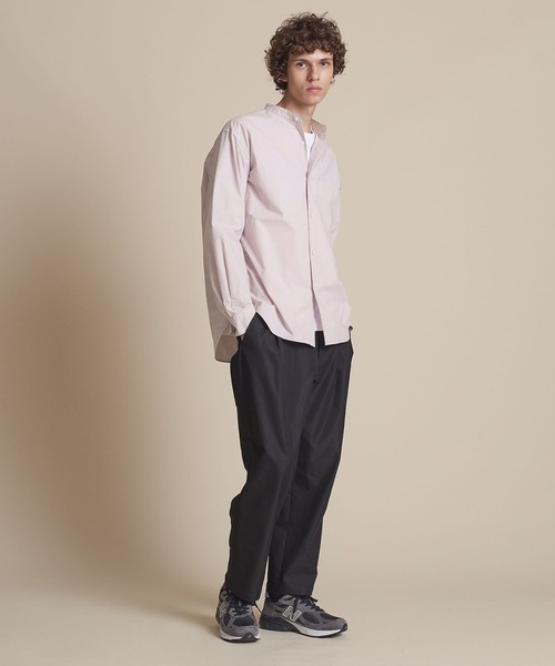 UNITED ARROWS（ユナイテッドアローズ）の「【マルチサイズ】タイプライター ワイドフォルム バンドカラーシャツ（シャツ/ブラウス・メンズ・ホワイト/ピンク/ライム/ブラック/ライトブルー/ネイビー/ベージュ/オフホワイト・マルチサイズ）」の20枚目の写真