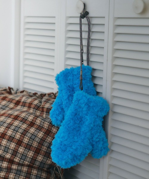 studio CLIP（スタディオクリップ）の「紐付きボアミトングローブ（手袋・レディース・チャコール/アイボリー/ブルー・FREE）」の6枚目の写真