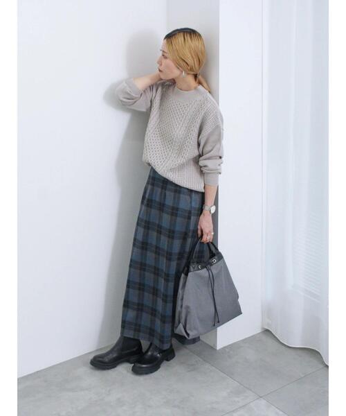 Samansa Mos2 blue（サマンサモスモスブルー）の「【マシンウォッシャブル】ケーブルニットプルオーバー（ニット/セーター・レディース・ベージュ/オフホワイト/ブルー/グレー/イエロー・F）」の19枚目の写真