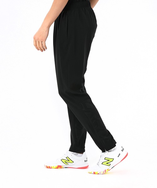 NEW BALANCE(ニューバランス)の「Black Out ストレッチウーブンパンツ(スウェットパンツ・メンズ・ブラック/チャコールグレー・LARGE/MEDIUM/SMALL)」の11枚目の写真