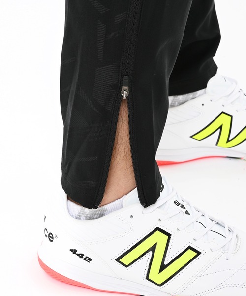 NEW BALANCE(ニューバランス)の「Black Out ストレッチウーブンパンツ(スウェットパンツ・メンズ・ブラック/チャコールグレー・LARGE/MEDIUM/SMALL)」の3枚目の写真
