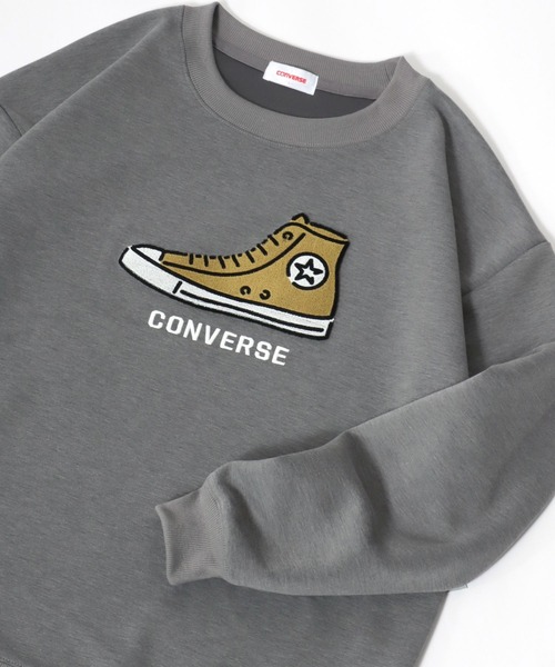 CONVERSE(コンバース)の「CONVERSE/コンバース オーバーサイズ シューズ ワンポイント刺繍 フロント バックプリント スウェットトレーナー レディース メンズ(スウェット・レディース・ベージュ系その他/スミクロ/ブルー系その他/アッシュグレー/ブラック系その他/グレー系その他・M/L/LL)」の2枚目の写真