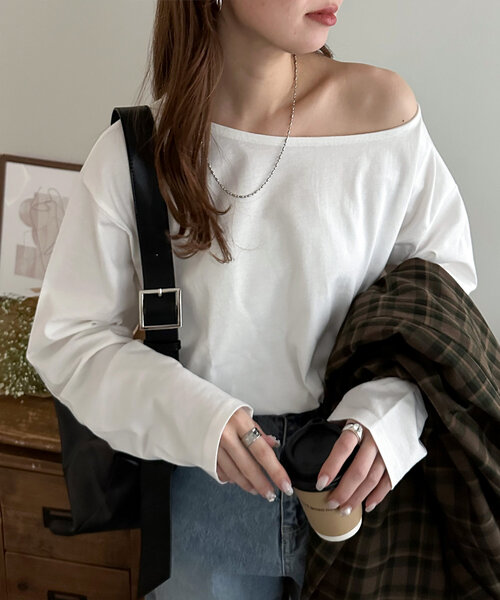 DISCOAT(ディスコート)の「【新色追加!/WEB限定】2WAYワンショルプルオーバー(Tシャツ/カットソー・レディース・ネイビー/ブラック/ピンク系その他/ホワイト系その他/レッド/ピンク/ライトグレー/オフホワイト/チャコールグレー/ブラック系その他/ブラウン/ダークブルー/モカ/アイボリー・MEDIUM)」の17枚目の写真