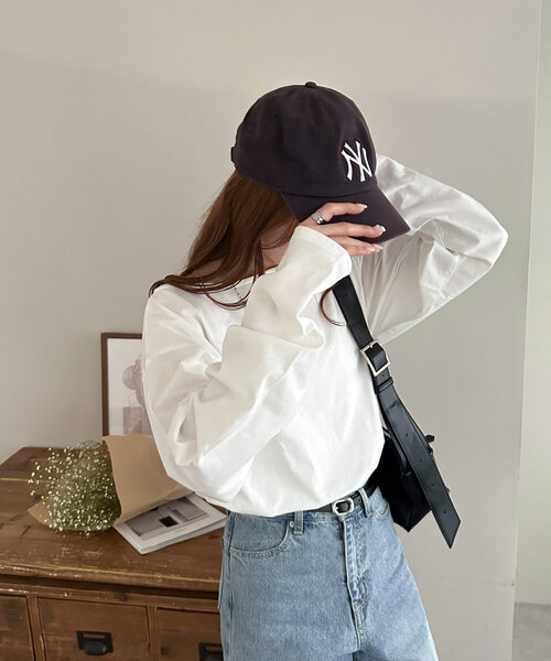 DISCOAT(ディスコート)の「【新色追加!/WEB限定】2WAYワンショルプルオーバー(Tシャツ/カットソー・レディース・ネイビー/ブラック/ピンク系その他/ホワイト系その他/レッド/ピンク/ライトグレー/オフホワイト/チャコールグレー/ブラック系その他/ブラウン/ダークブルー/モカ/アイボリー・MEDIUM)」の20枚目の写真
