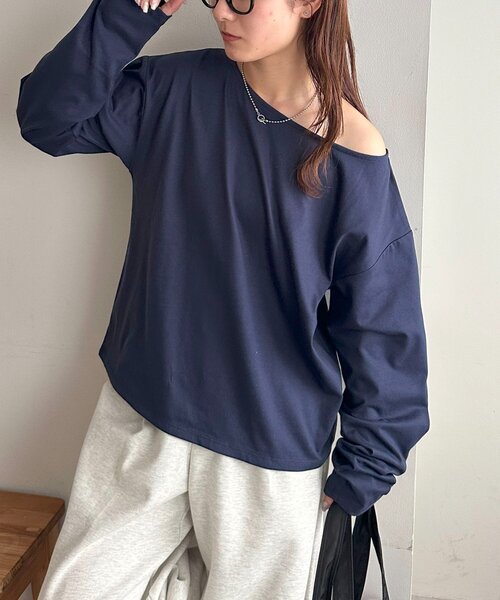 DISCOAT(ディスコート)の「【新色追加!/WEB限定】2WAYワンショルプルオーバー(Tシャツ/カットソー・レディース・ネイビー/ブラック/ピンク系その他/ホワイト系その他/レッド/ピンク/ライトグレー/オフホワイト/チャコールグレー/ブラック系その他/ブラウン/ダークブルー/モカ/アイボリー・MEDIUM)」の15枚目の写真