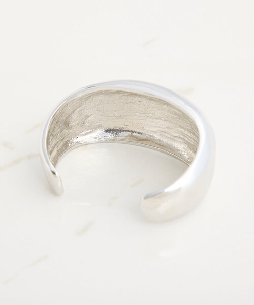 PAPILLONNER（パピヨネ）の「ボリュームバングル（バングル/リストバンド・レディース・シルバー・FREE）」の9枚目の写真