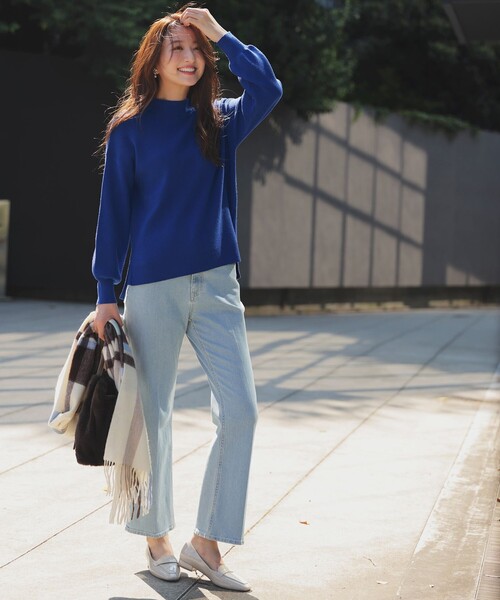 ANY SIS（エニィスィス）の「【美Denimシリーズ】センタープレスセミフレア デニム（デニムパンツ・レディース・ホワイト系/ダルブルー系/スカイブルー系・3/2/1）」の11枚目の写真