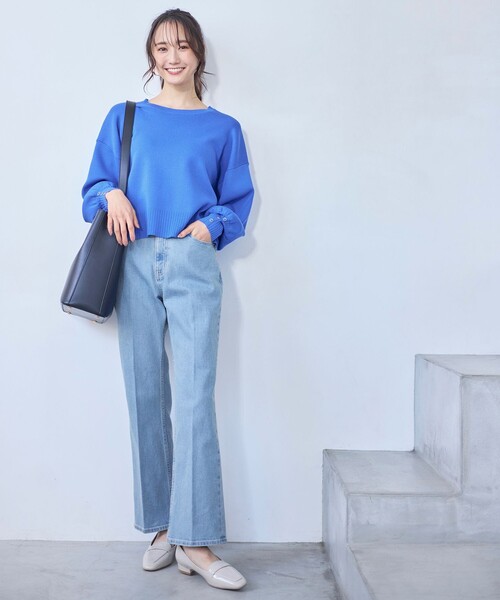 ANY SIS（エニィスィス）の「【美Denimシリーズ】センタープレスセミフレア デニム（デニムパンツ・レディース・ホワイト系/ダルブルー系/スカイブルー系・3/2/1）」の8枚目の写真