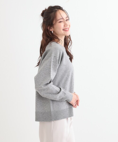 SHOO・LA・RUE（シューラルー）の「【S-LL/洗える】顔回りすっきりガーター編み切り替えニット（ニット/セーター・レディース・グレー/ライトブルー/オフホワイト・04/03/02/01）」の16枚目の写真