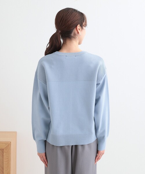 SHOO・LA・RUE（シューラルー）の「【S-LL/洗える】顔回りすっきりガーター編み切り替えニット（ニット/セーター・レディース・グレー/ライトブルー/オフホワイト・04/03/02/01）」の7枚目の写真