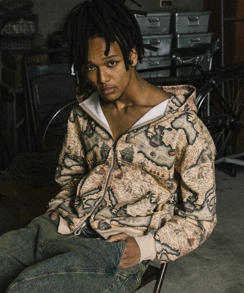 NAUTICA(ノーティカ)の「NAUTICA JEANS CO./ノーティカジーンズ Camo&Map&Sky Sweat Zip Hoodie/カモ柄 マップ柄 タイダイ柄 スウェット ジップフーディ(パーカー・メンズ・カモフラージュ/その他15/オフホワイト・MEDIUM/LARGE)」の3枚目の写真