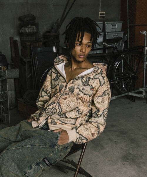 NAUTICA(ノーティカ)の「NAUTICA JEANS CO./ノーティカジーンズ Camo&Map&Sky Sweat Zip Hoodie/カモ柄 マップ柄 タイダイ柄 スウェット ジップフーディ(パーカー・メンズ・カモフラージュ/その他15/オフホワイト・MEDIUM/LARGE)」の9枚目の写真