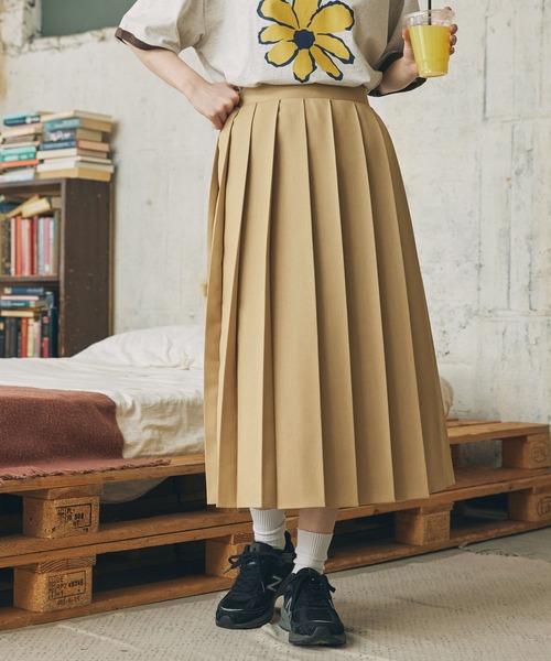 MONO-MART LADY'S（モノマートレディース）の「アソート プリーツ フレア ロングスカート（スカート・レディース・ブラック/ベージュ/ネイビー/ブラウン/ブルー・FREE）」の3枚目の写真