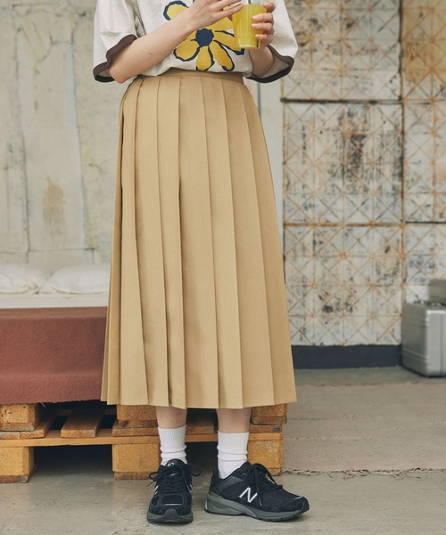 MONO-MART LADY'S（モノマートレディース）の「アソート プリーツ フレア ロングスカート（スカート・レディース・ブラック/ベージュ/ネイビー/ブラウン/ブルー・FREE）」の10枚目の写真