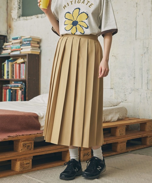 MONO-MART LADY'S（モノマートレディース）の「アソート プリーツ フレア ロングスカート（スカート・レディース・ブラック/ベージュ/ネイビー/ブラウン/ブルー・FREE）」の12枚目の写真