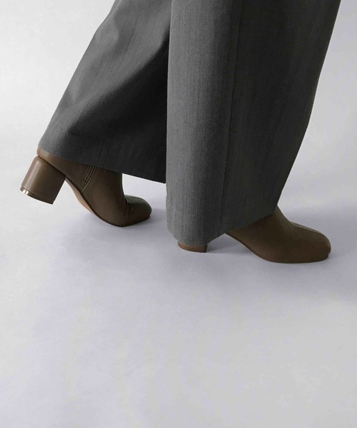 LE VERNIS（ル・ベルニ）の「LE VERNIS(ル・ベルニ)Square stretch boots（ブーツ・レディース・ブラウン/ベージュ・24.5/24/23.5/23）」の8枚目の写真