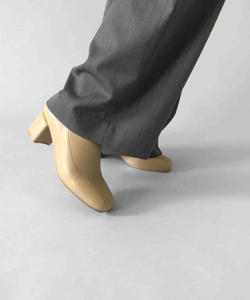 LE VERNIS（ル・ベルニ）の「LE VERNIS(ル・ベルニ)Square stretch boots（ブーツ・レディース・ブラウン/ベージュ・24.5/24/23.5/23）」の6枚目の写真